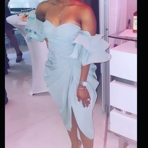 PrettyLittleThing Off The Shoulder Dress